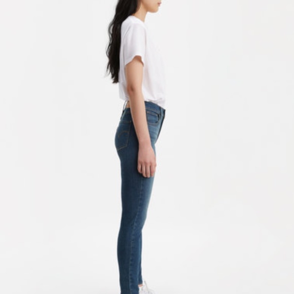 LEVI’S Women's 720 High-rise Super Skinny Jeans sz 31 - Picture 2 of 5